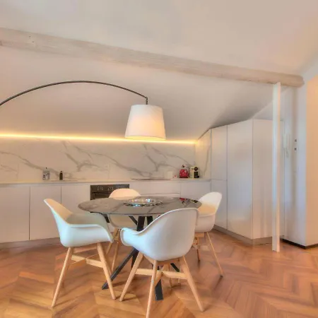 Livin' Portofino Sea